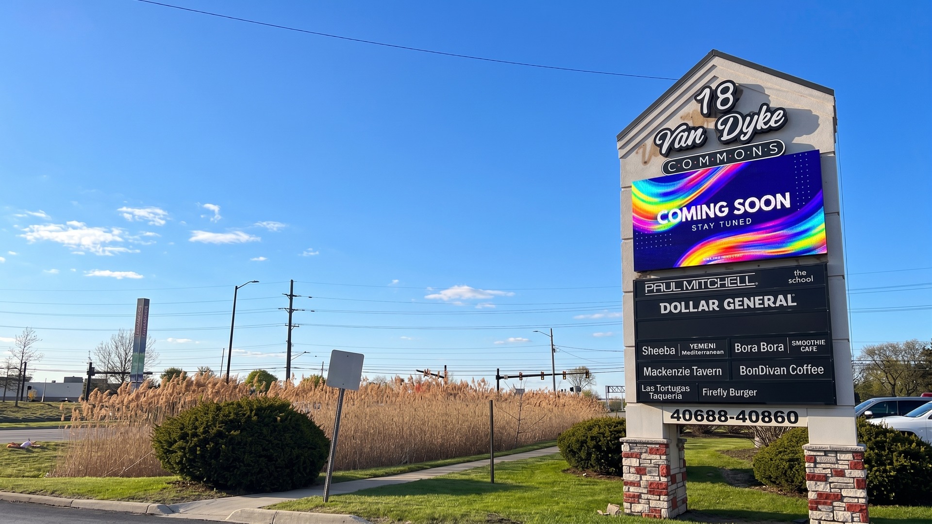 Commercial outdoor LED sign at 10,000 Nits PixaClear LED peak daylight piercing brightness